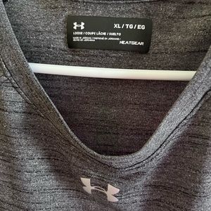 Under Armor Running Activewear Shirt Size XL